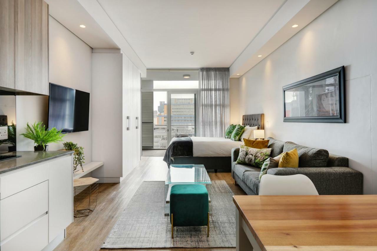 Backup-Power Eco Balcony Apartment Near Table Mountain Kaapstad Buitenkant foto